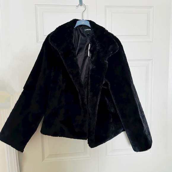 Cozy Faux Fur Coat - Picture 5 of 5
